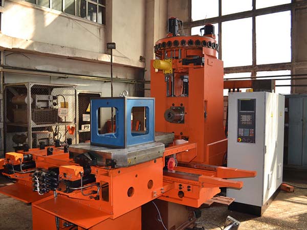 ИР-500 Загальний вигляд  многоцелевого обрабатывающего центра з ЧПУ і АСИ